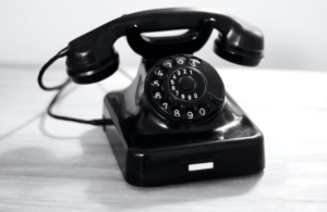 Telefon, rufen Sie uns an